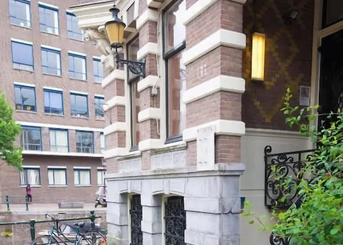 Hotel Amsterdam Inn Hotell 2*