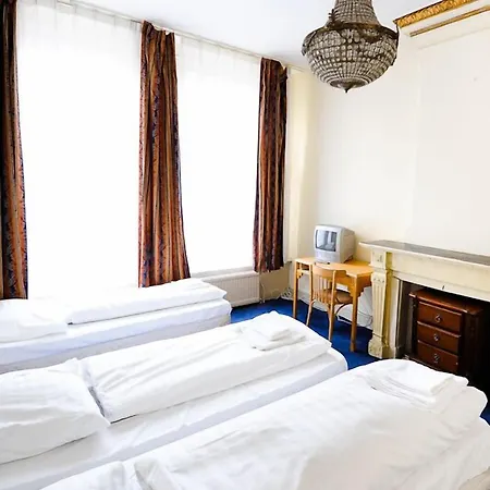 Hotel Amsterdam Inn Отель 2*