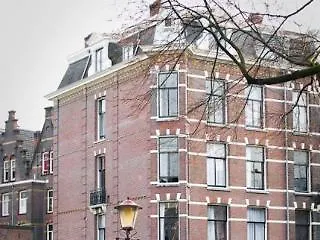 Hotel Amsterdam Inn Отель Амстердам
