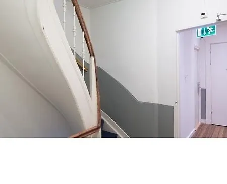 Hotel Amsterdam Inn Отель