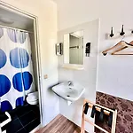 Hotel Amsterdam Inn מלון אמסטרדם