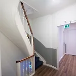 מלון Hotel Amsterdam Inn 2*