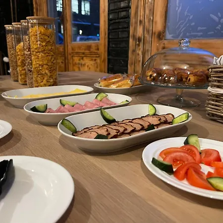 Hotel Amsterdam Inn Otel 2*