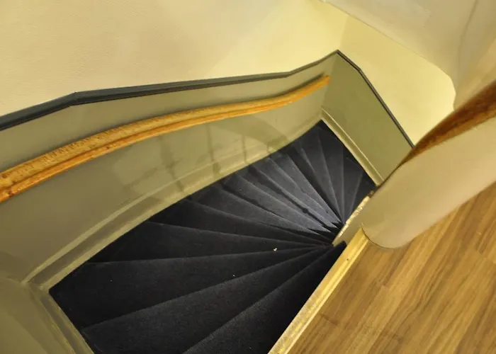 Hotel Amsterdam Inn 2*