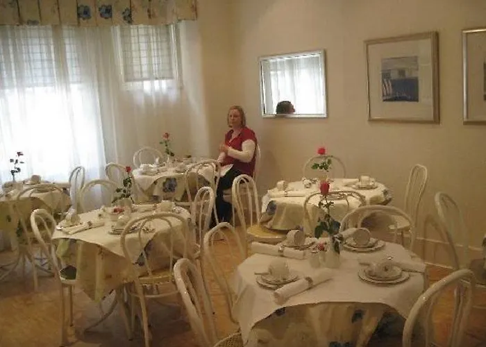 Otel Hotel Amsterdam Inn 2*